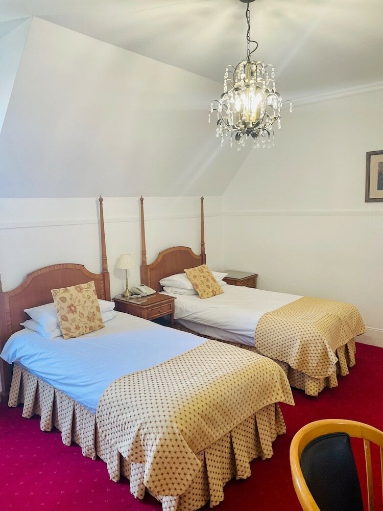 Ebury Hotel