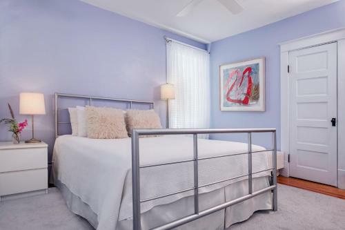 Bed & Breakfast Adora Inn