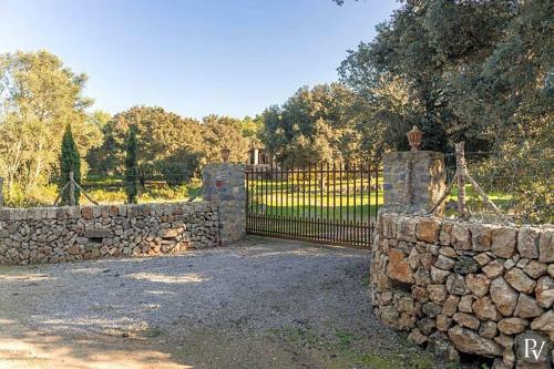 Arta Villa Sleeps 6 Pool Air Con Wifi