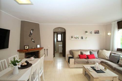 Arenda Holiday Home Masia 3