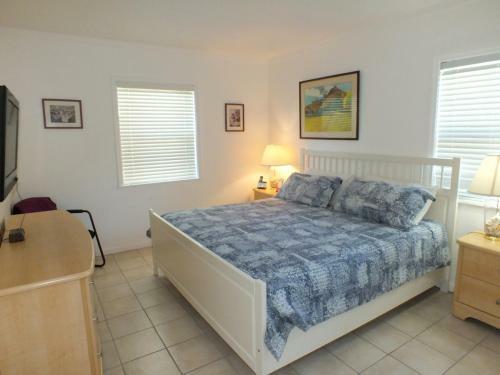 Hotel Holiday Isle Yacht Club