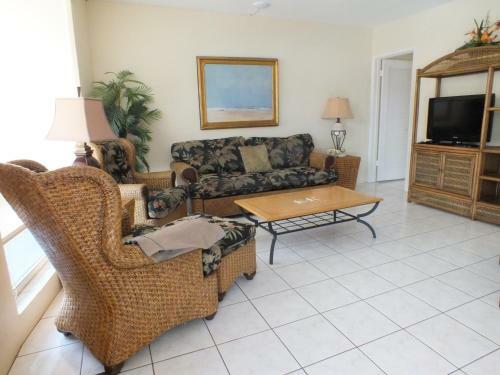 Hotel Holiday Isle Yacht Club