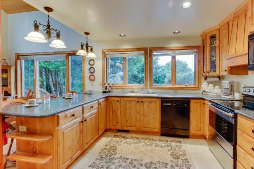 Rogue River Retreat