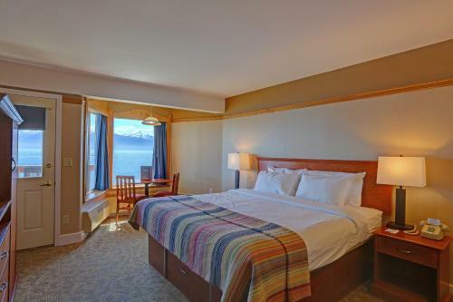 Hotel Land's End Resort