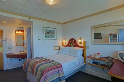 Hotel Land's End Resort