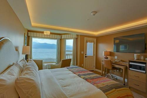 Hotel Land's End Resort