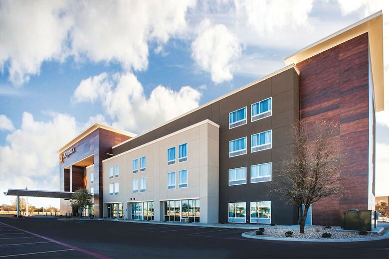 Hotel La Quinta By Wyndham Lubbock South