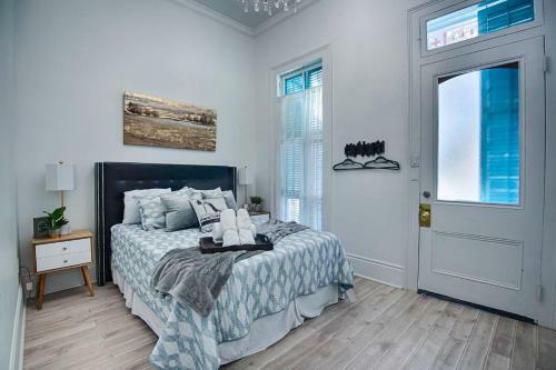 Apartamentos Five Br - Sleeps 10! Steps From French Quarter