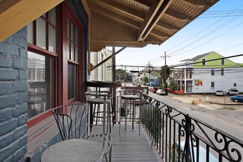 Prytania Street Apartments