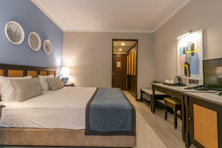 Lara Park Hotel