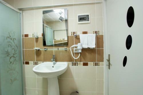 Hotel Taksim Istiklal Suites