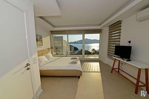 Kalkan Villa Sleeps 8 Pool Air Con Wifi