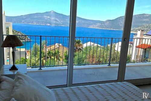 Kalkan Villa Sleeps 8 Pool Air Con Wifi
