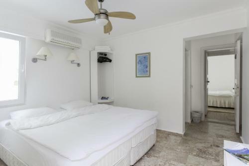 Hotel Hideaway