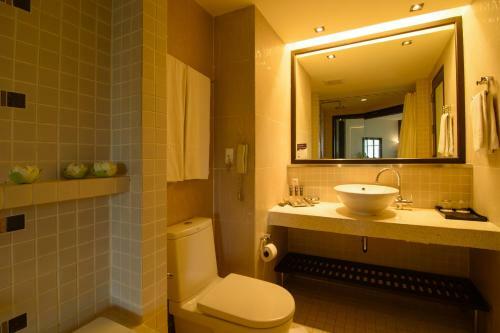 Hotel Novotel Chumphon Beach Resort And Golf