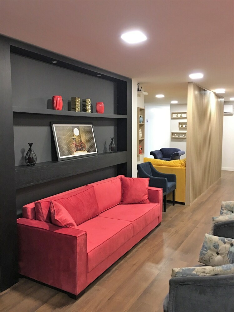 Eleganz Hostel & Suites
