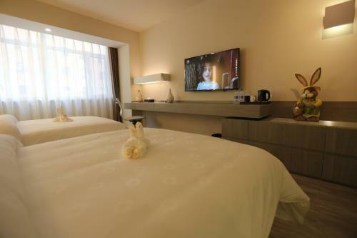 Metropolo Baotou Railway Station And Science University Hotel