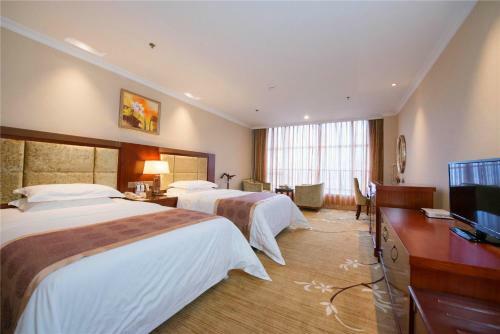 River Romance Hotel