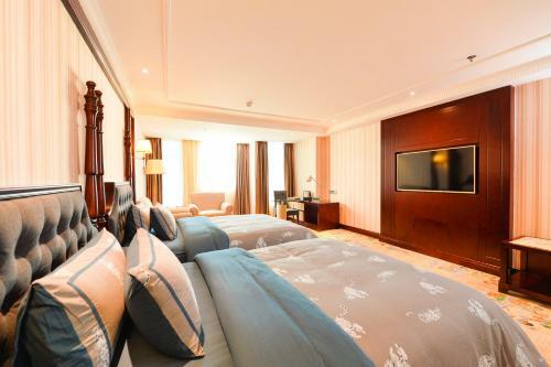 River Romance Hotel
