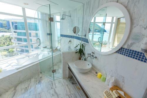 Hotel Sunshine Resort Intime Sanya