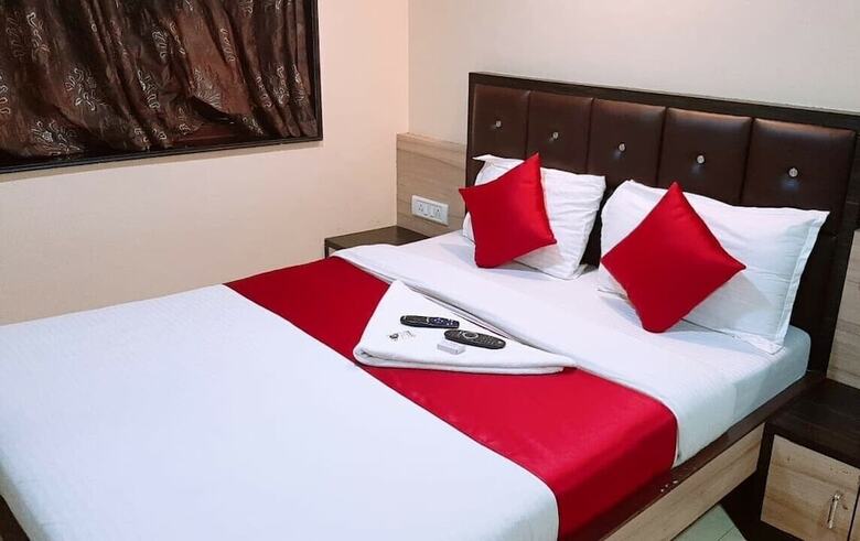 Hotel Happyland