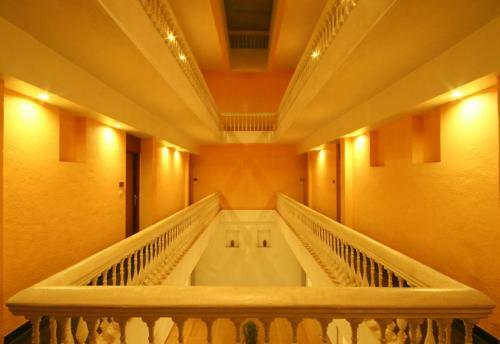 Hotel Lambana Resort