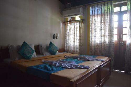 Hostal Bribon Guest House