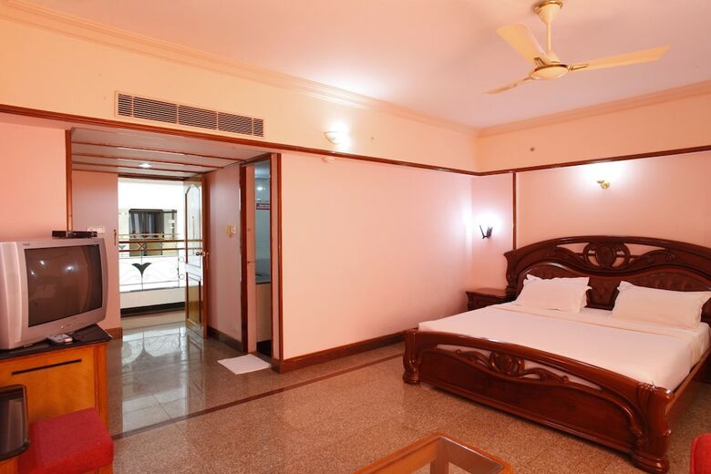 Hotel Mayura Residency