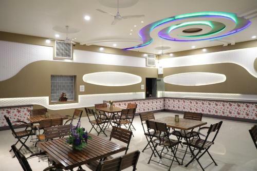 Hotel Shivam Palace & Resort