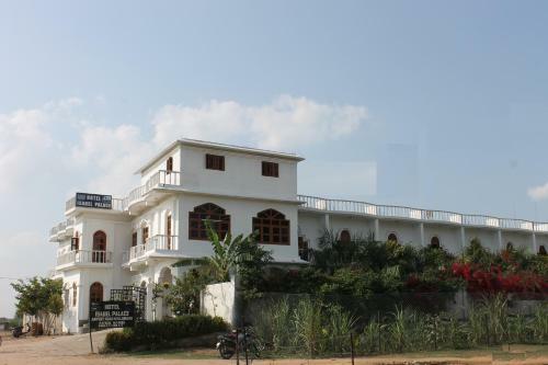 Hotel Isabel Palace