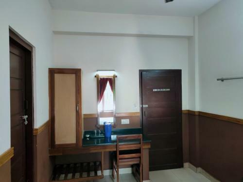 Hotel Maple Regency