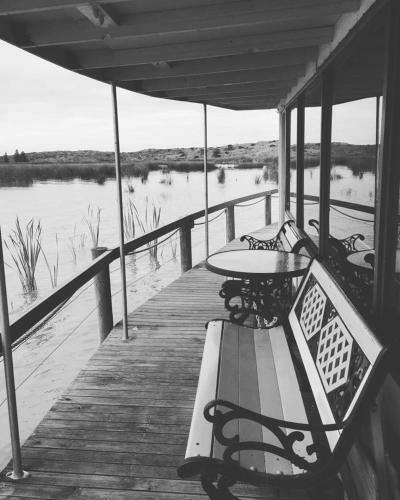 Ps Federal Retreat Paddle Steamer Goolwa