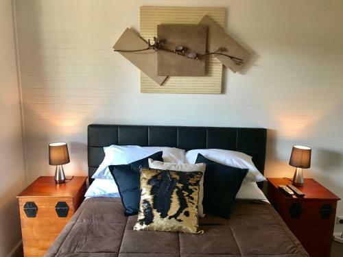 Bed & Breakfast Short Stays Gippsland (Newborough)
