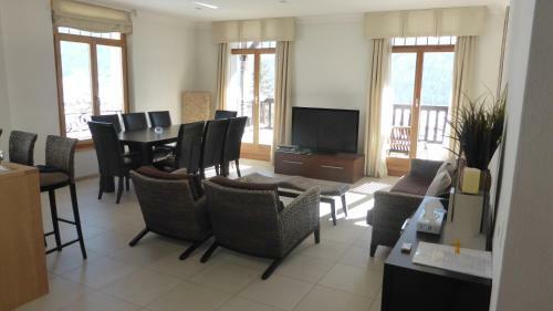 Luxury Apartment, Panoramic Mountain Views, 5* Spa Facilities - 4 Bedroom