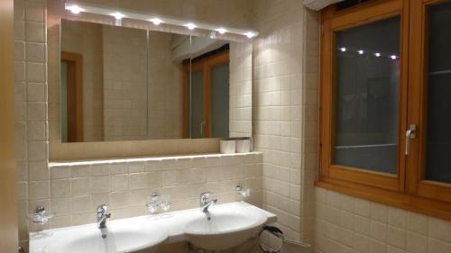 Luxury Apartment, Panoramic Mountain Views, 5* Spa Facilities - 4 Bedroom
