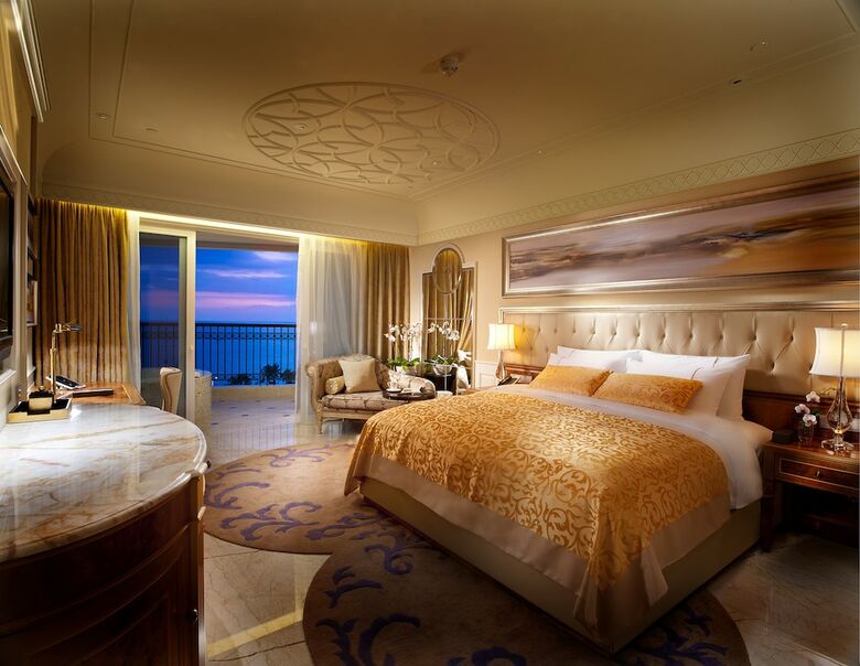 Hotel Crowne Plaza Resort Sanya Bay
