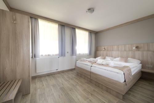 Hotel Wellness Penzion Medli?ky