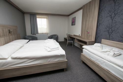 Hotel Wellness Penzion Medli?ky