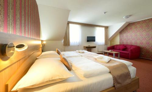 Hotel Wellness Penzion Medli?ky