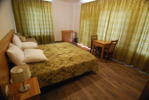 Hostal Ivanek Guest House