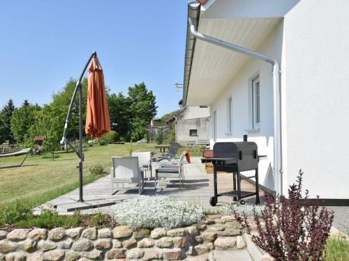 Spacious Holiday Home With Trampoline In Hornstorf