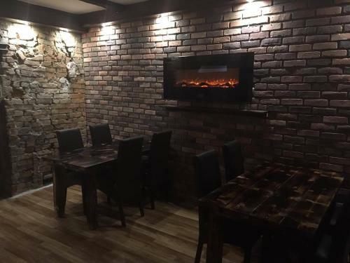 Hostal Hotel Zum Wei�en Ro�