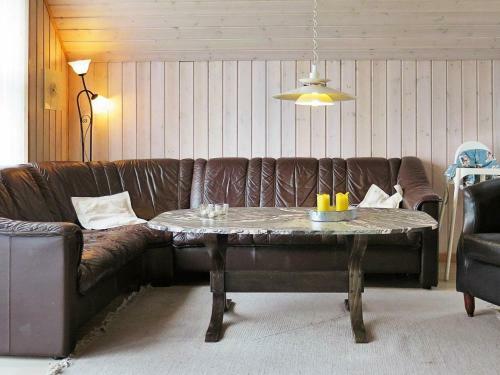 Two-bedroom Holiday Home In Harbo�re 3