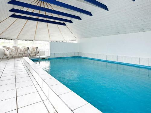 Six-bedroom Holiday Home In Harbo�re 2