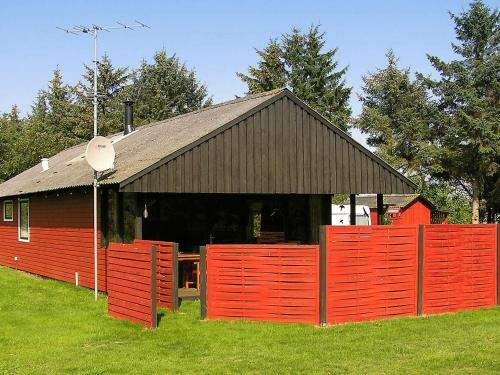 Three-bedroom Holiday Home In Bl�vand 27