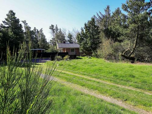 Three-bedroom Holiday Home In Bl�vand 68
