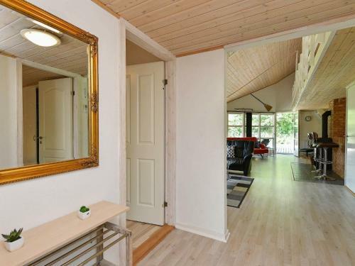 Three-bedroom Holiday Home In N�rre Nebel 4