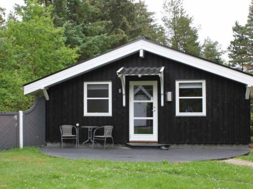 Two-bedroom Holiday Home In Oksb�l 7