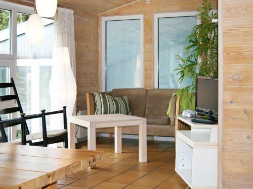 Three-bedroom Holiday Home In Knebel 22