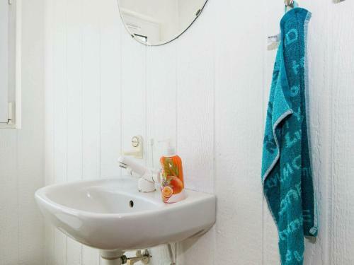 Three-bedroom Holiday Home In Knebel 22
